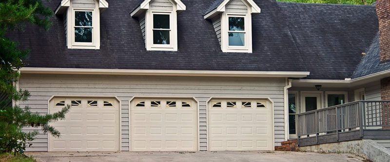 Home garage doors Pierce County